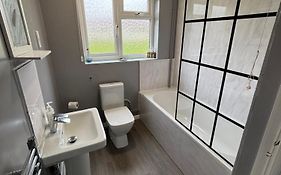 124, Three Bed Two Storey Chalet On Bermuda Holiday Park, Hemsby - Sleeps 7, Bed Linen And Towels Included With Onsite Entertainment And Further Entertainment Close By - Includes Balcony